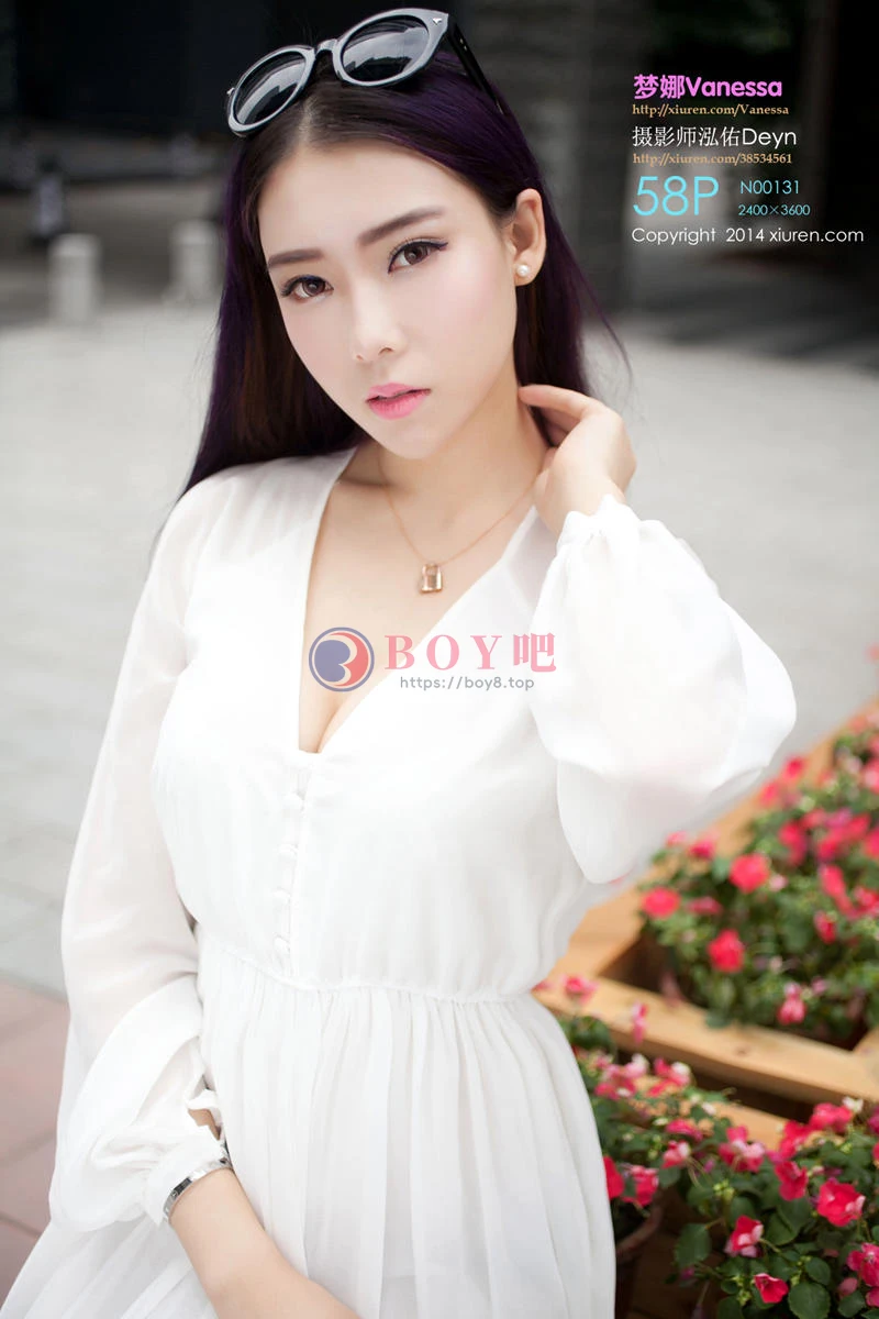 [XiuRen秀人网] No.131 嫩模梦娜Vanessa白色连身睡裙大尺度真空美胸诱惑写真-BOY吧