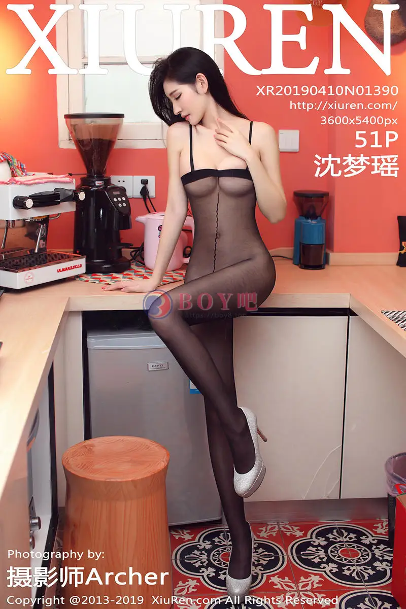 [XiuRen秀人网] No.1390 嫩模沈梦瑶私房护士装+连体开档黑丝秀完美身材诱惑写真-BOY吧