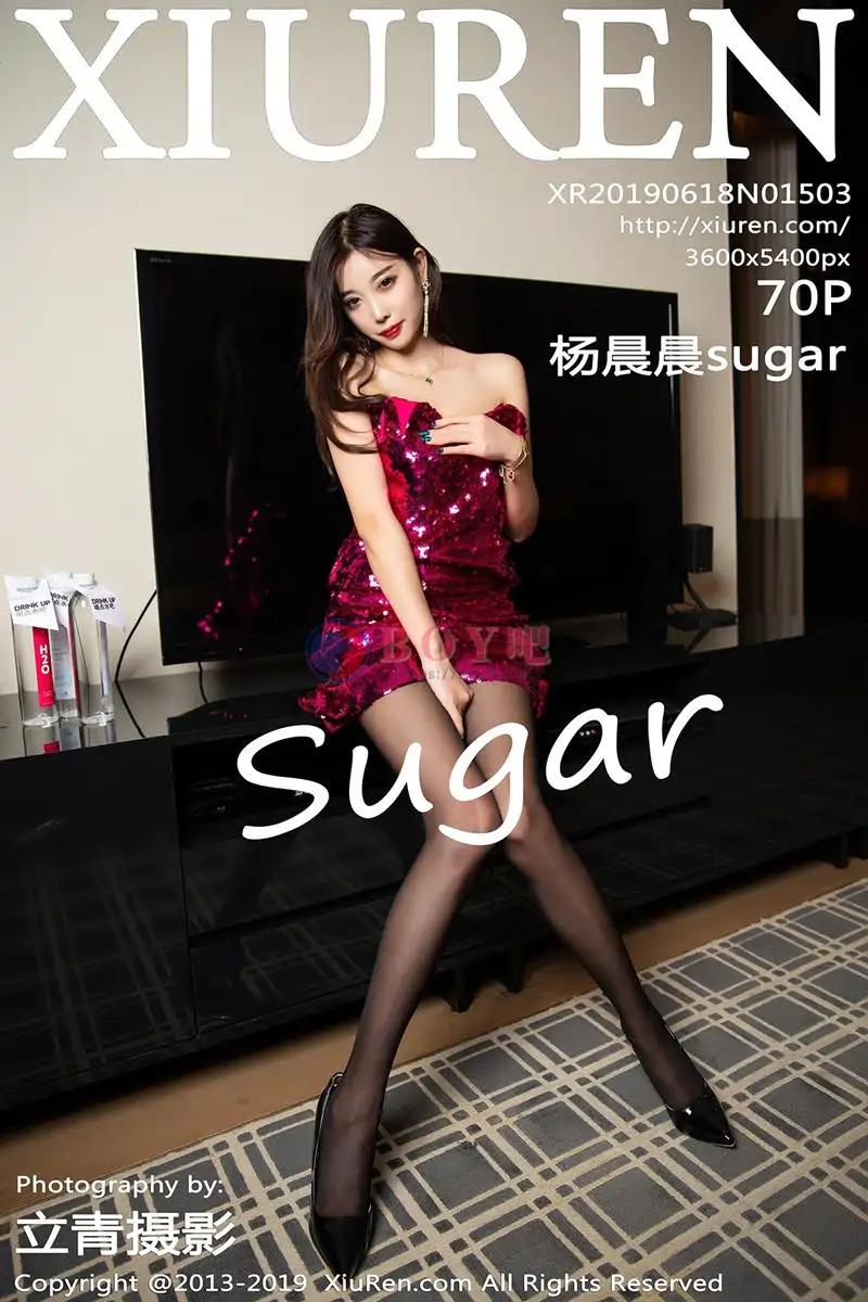 [XiuRen秀人网] No.1503 女神杨晨晨sugar酒红色吊带连身裙配黑丝裤袜极致诱惑写真-BOY吧