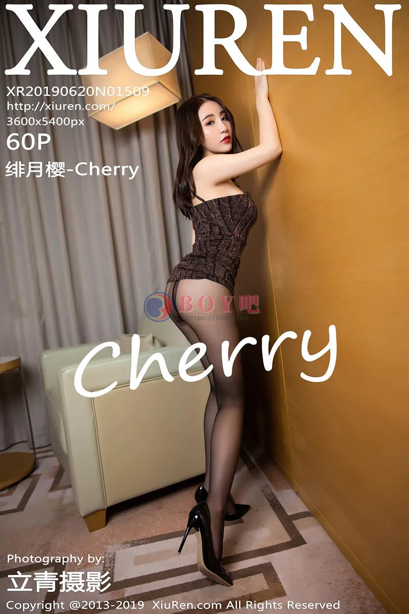 [XiuRen秀人网] No.1509 女神绯月樱-Cherry睡衣半脱露豪乳无内黑丝裤袜极致诱惑写真-BOY吧