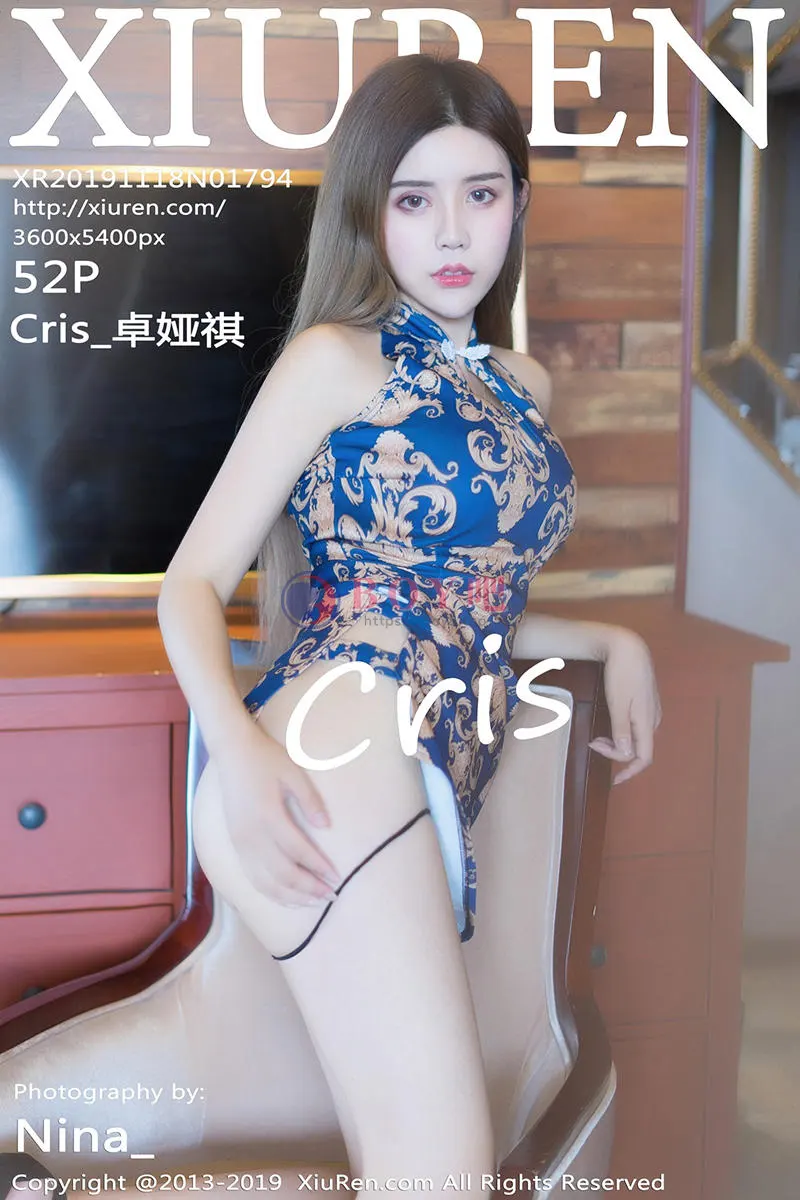 [XiuRen秀人网] No.1794 女神Cris_卓娅祺私房青花瓷旗袍半脱真空露豪乳火辣诱惑写真-BOY吧
