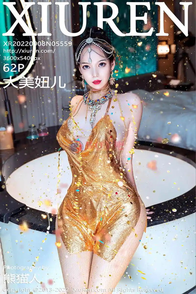 [XiuRen秀人网] No.5559 模特大美妞儿黄金甲主题性感情趣吊带真空秀豪乳翘臀诱惑写真-BOY吧