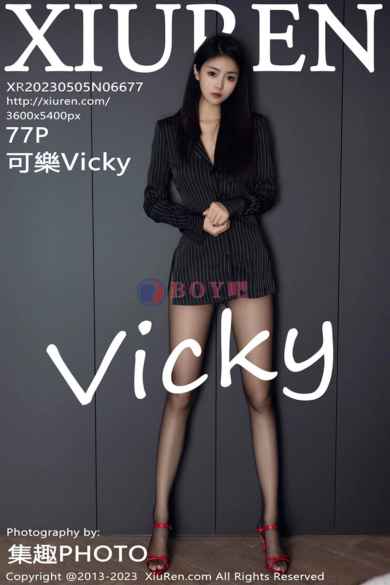 [XiuRen秀人网] No.6677 模特可乐Vicky性感黑色条纹上衣配超薄黑丝秀修长美腿迷人写真-BOY吧