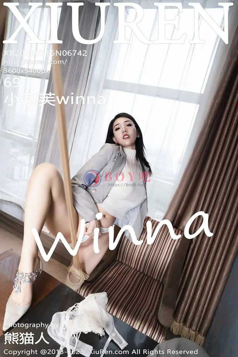 [XiuRen秀人网] No.6742 模特小泡芙winna办公室OL制服露闪亮肉丝秀丰乳肥臀诱惑写真 - BOY吧-BOY吧