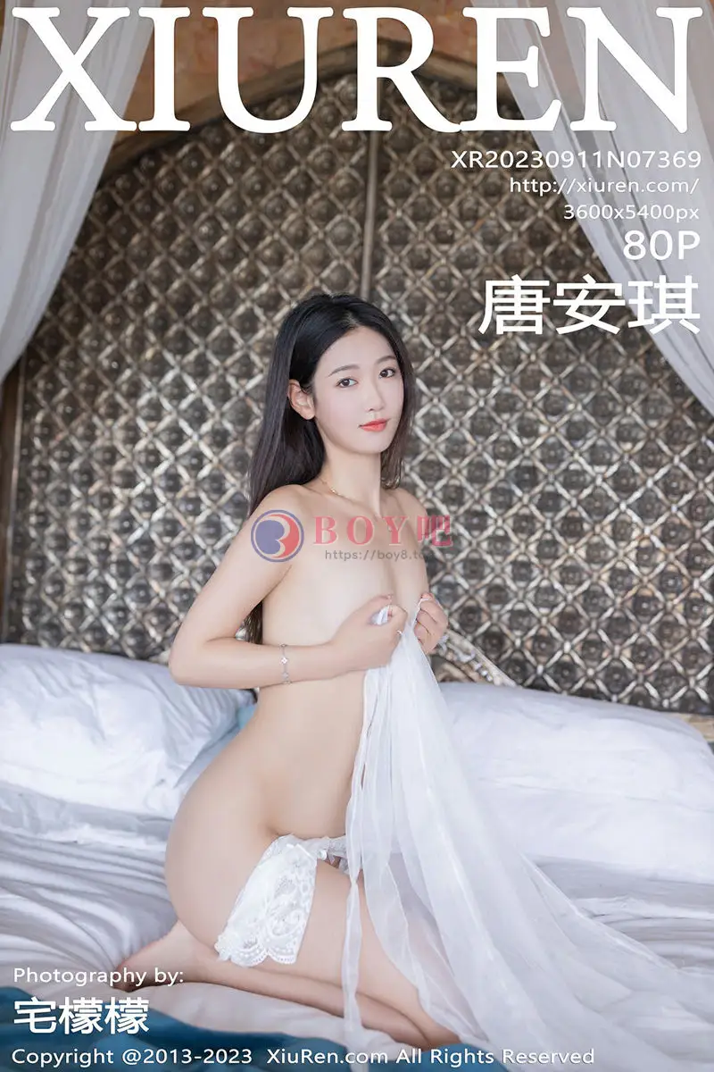[XiuRen秀人网] No.7369 模特唐安琪性感白色蕾丝情趣服饰配白丝袜秀曼妙身姿诱惑写真-BOY吧