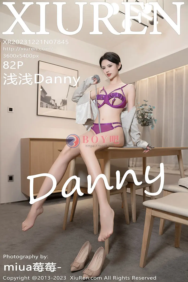 [XiuRen秀人网] No.7845 模特浅浅Danny性感紫色情趣内衣配超薄灰丝秀丰腴身姿诱惑写真-BOY吧