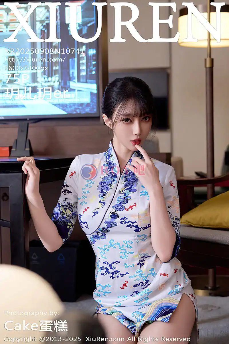 [XiuRen秀人网] NO.10741 模特玥儿玥er性感空姐制服旗袍配超薄肉色秀完美身材诱惑写真-BOY吧