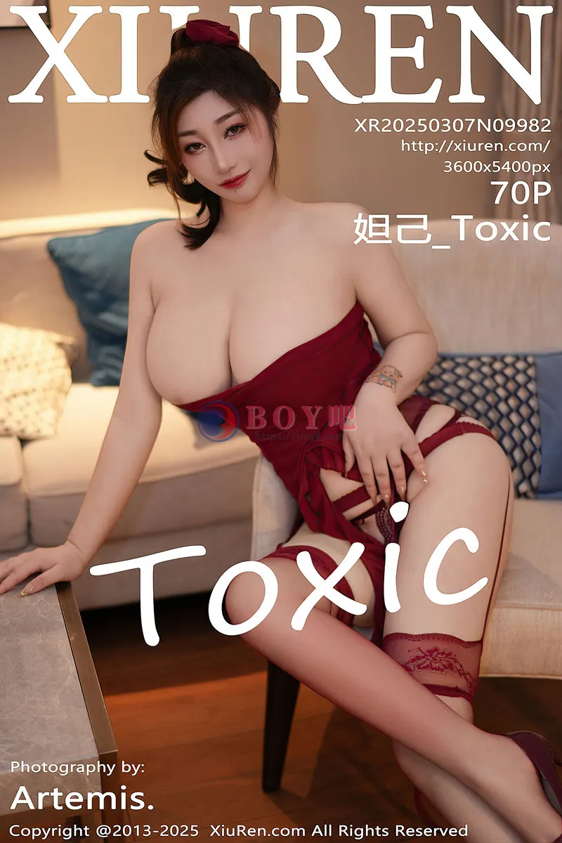 [XiuRen秀人网] NO.9982 女神妲己_Toxic性感红色露肩礼裙配红丝吊袜秀丰腴身姿诱惑写真-BOY吧