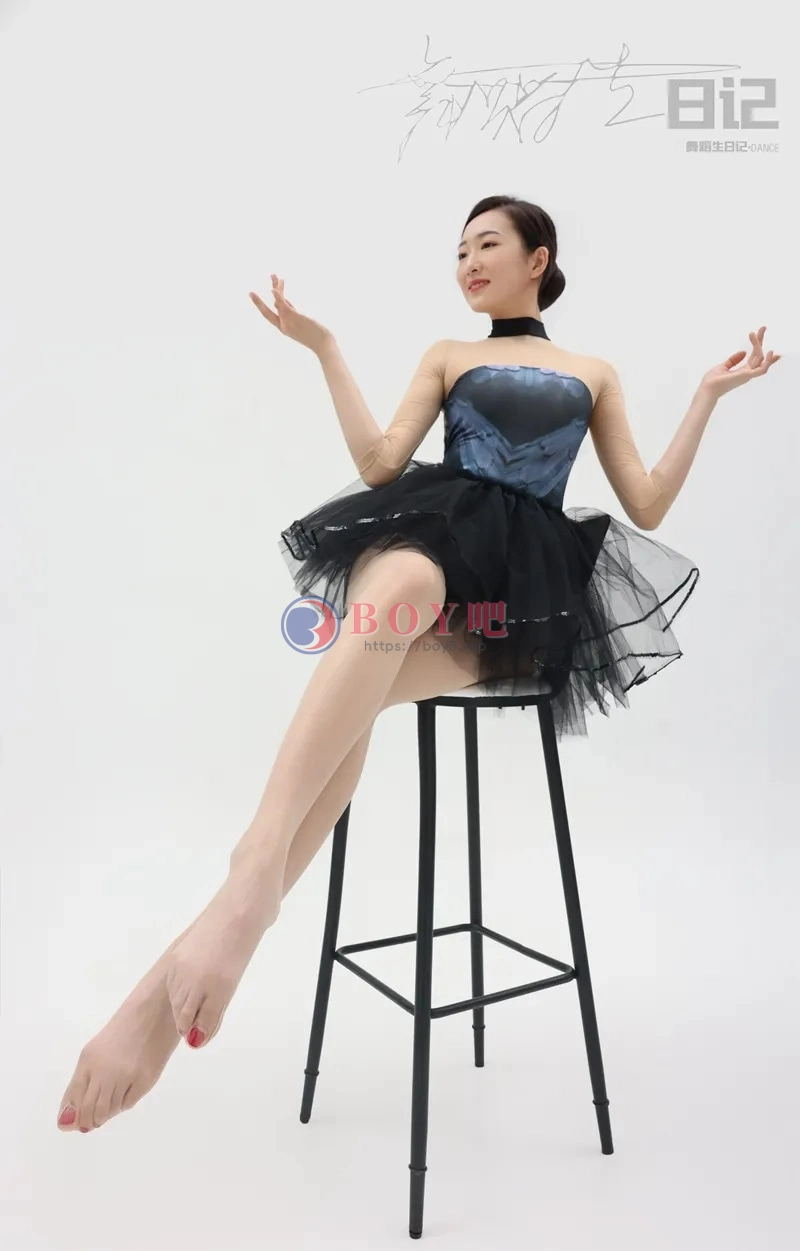 GALLI嘉丽 舞蹈生日记 2022.01.26 NO.092 咚咚 [32P-59MB]-BOY吧