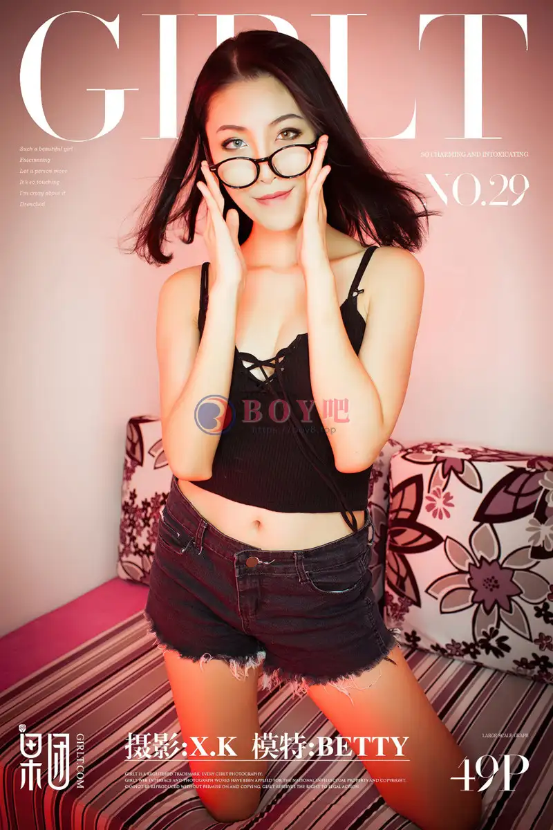 [Girlt果团网] TG.029 新人嫩模Betty居家性感黑色内衣秀完美曲线双色美瞳诱惑写真-BOY吧