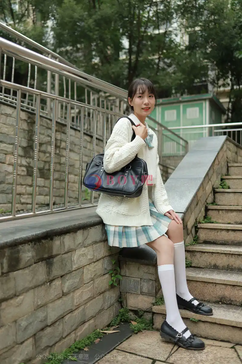 [IESS异思趣向] 2021.11.02 丝享家 963 团团 长腿JK装 [94P-123MB]-BOY吧