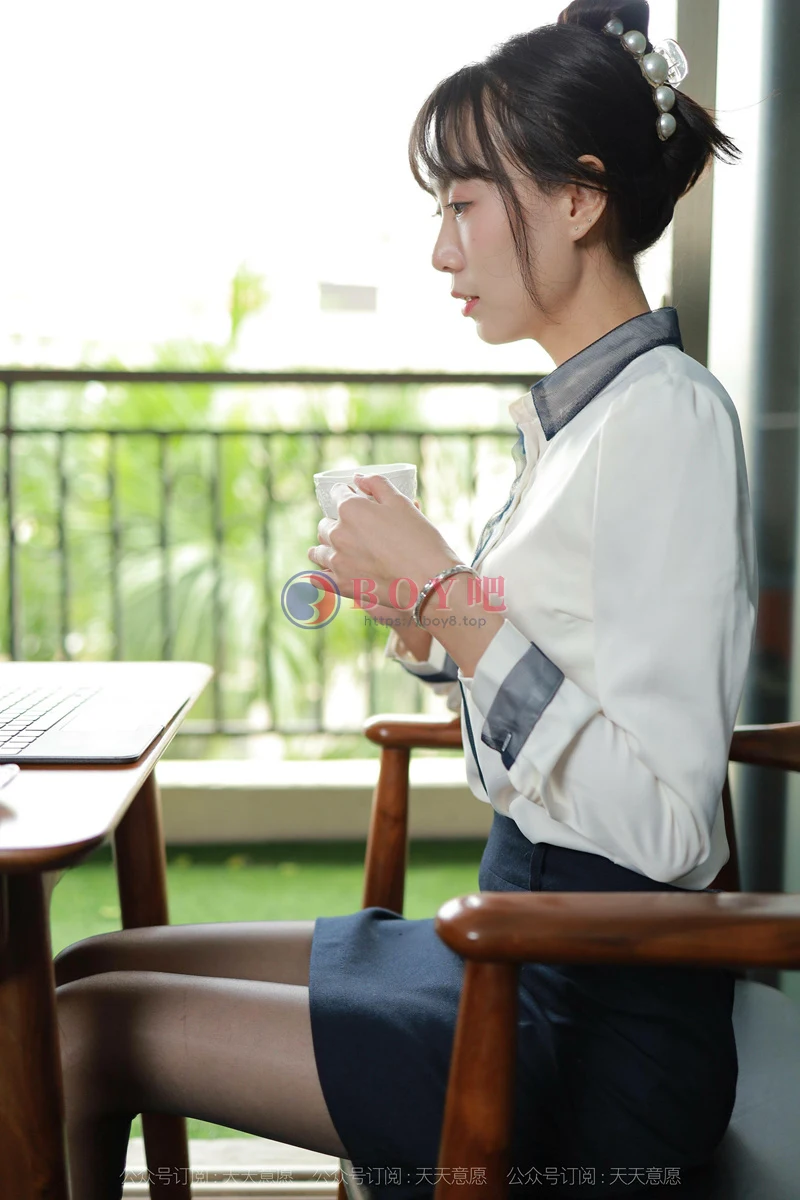 [IESS异思趣向] 2021.11.14 丝享家 974 团团 长腿打字员 [99P-127MB]-BOY吧