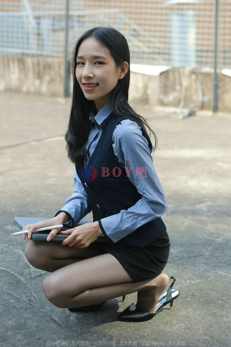 [IESS异思趣向] 2022.02.29 丝享家 1015 美子 职业包臀裙黑丝 [98P-122MB]-BOY吧