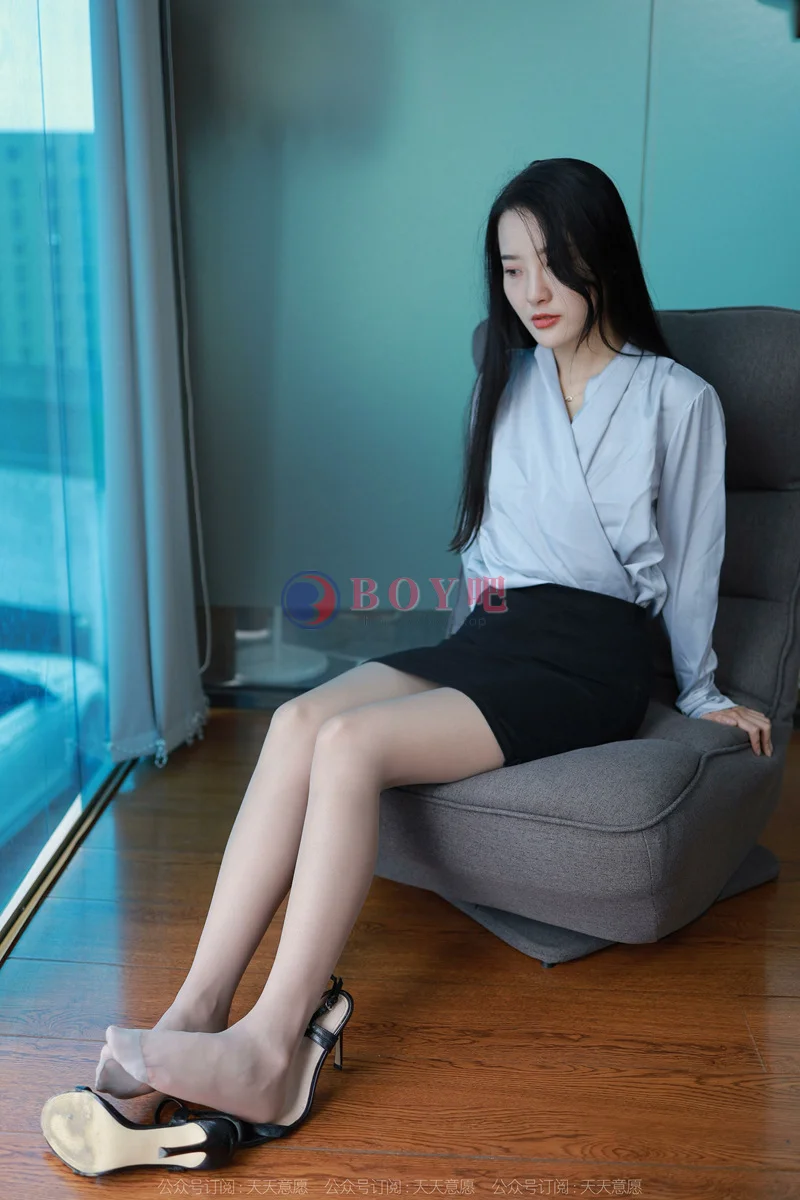 [IESS异思趣向] 2022.07.24 丝享家 1157 婉萍 灰色轨迹 [81P-129MB]-BOY吧