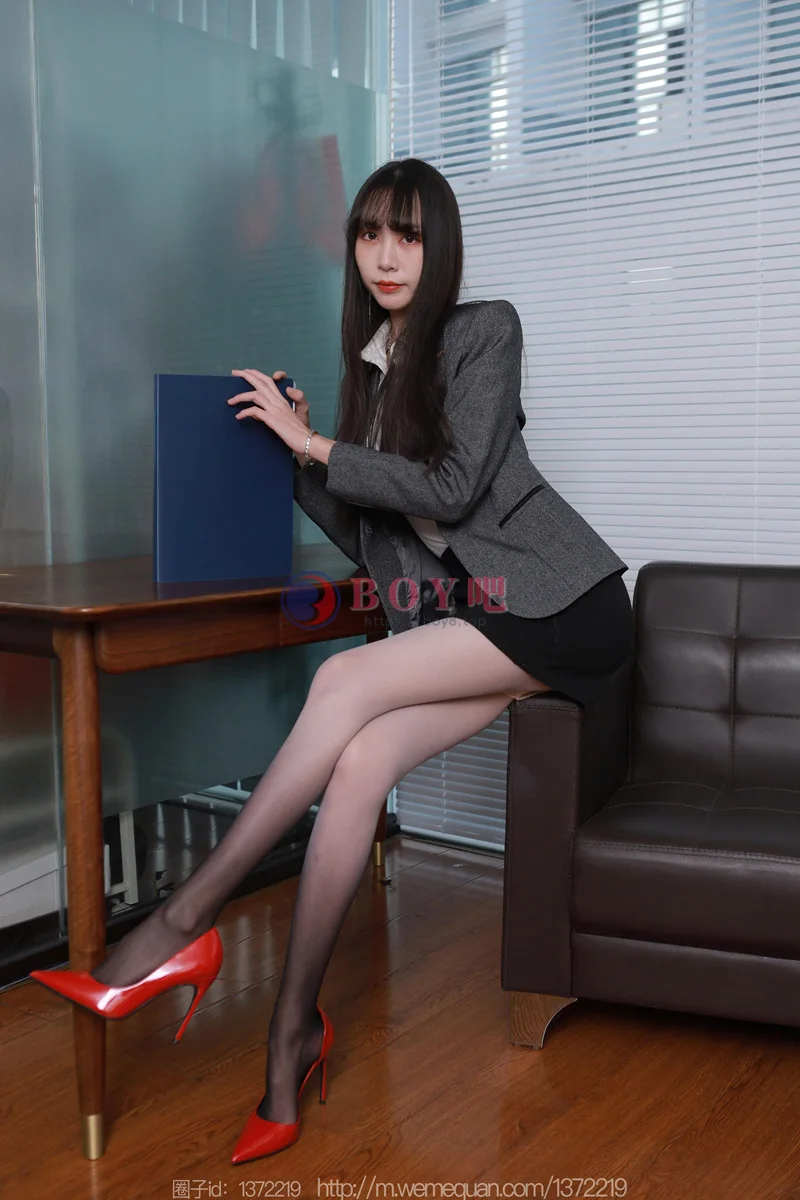 [IESS异思趣向] 2023.01.08 丝享家 1323 团团 黑白渐变 [85P-90MB]-BOY吧
