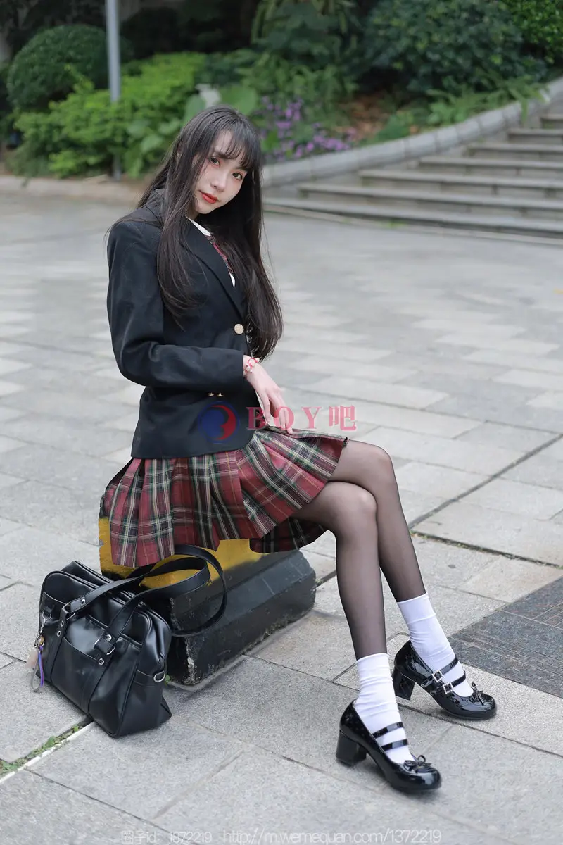 [IESS异思趣向] 2023.02.23 丝享家 1370 团团 春天的味道 [77P-99MB]-BOY吧