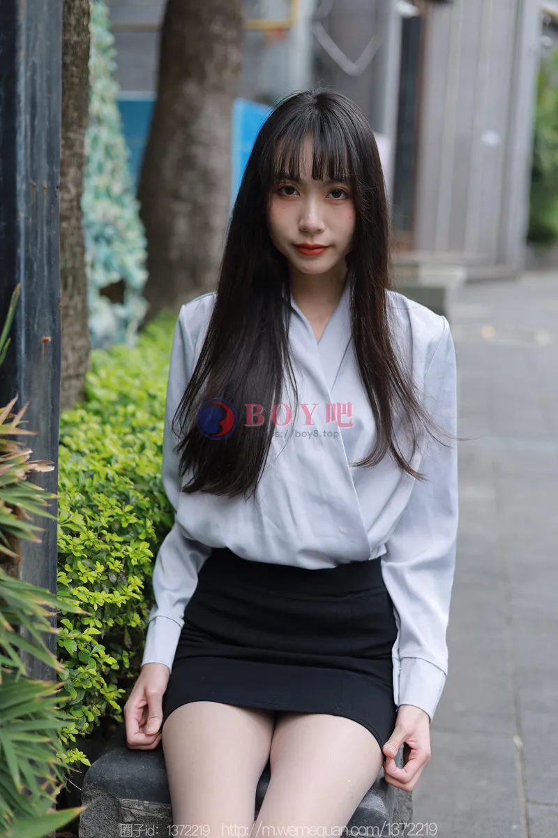 [IESS异思趣向] 2023.03.02 丝享家 1378 团团 楼梯上的美人 [92P-95MB] - BOY吧-BOY吧