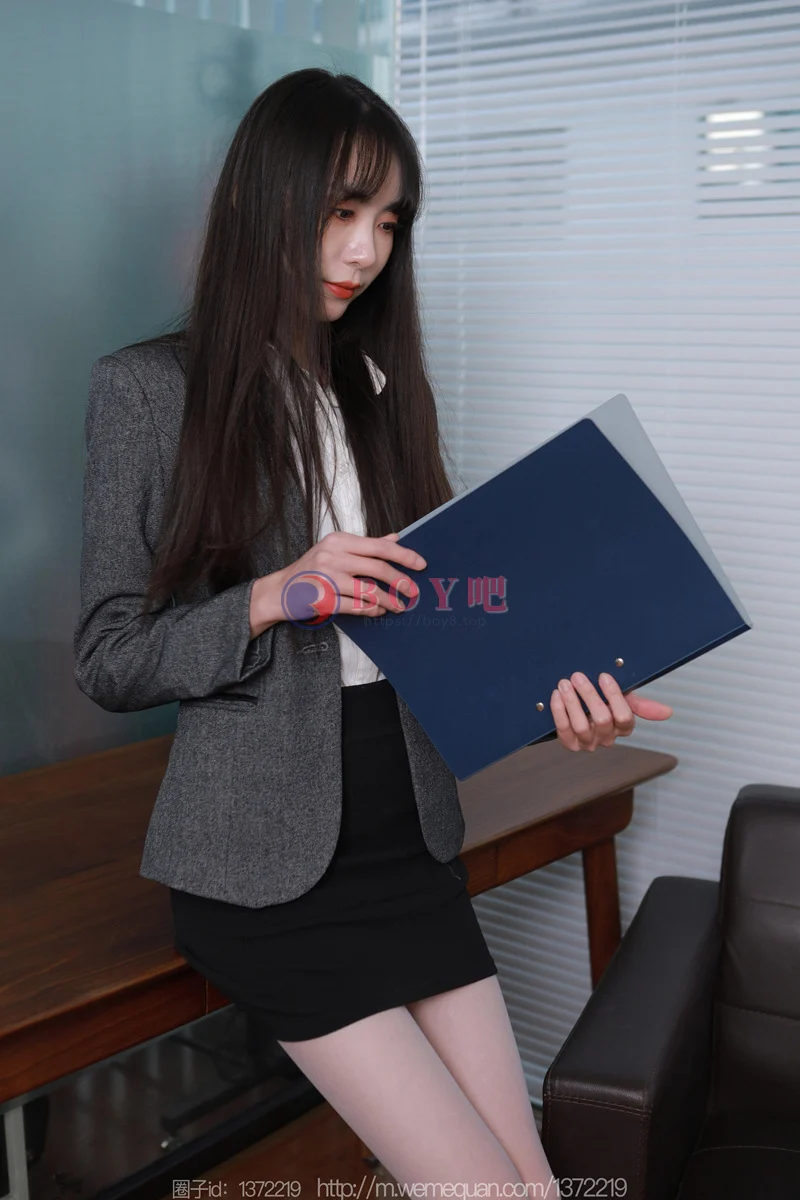 [IESS异思趣向] 2023.03.12 丝享家 1388 团团 黑白灰渐变 [85P-90MB]-BOY吧