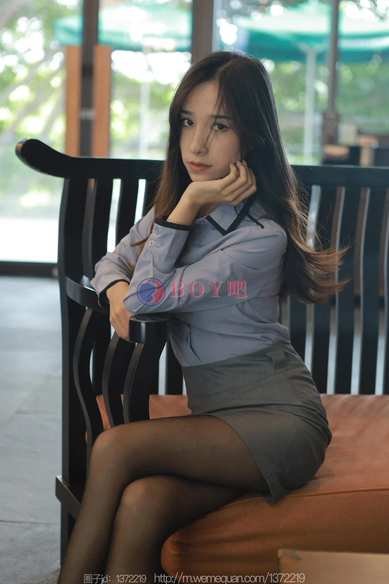 [IESS异思趣向] 2023.08.02 丝享家 1496 美子 楼梯上的春光 [86P-86MB]-BOY吧