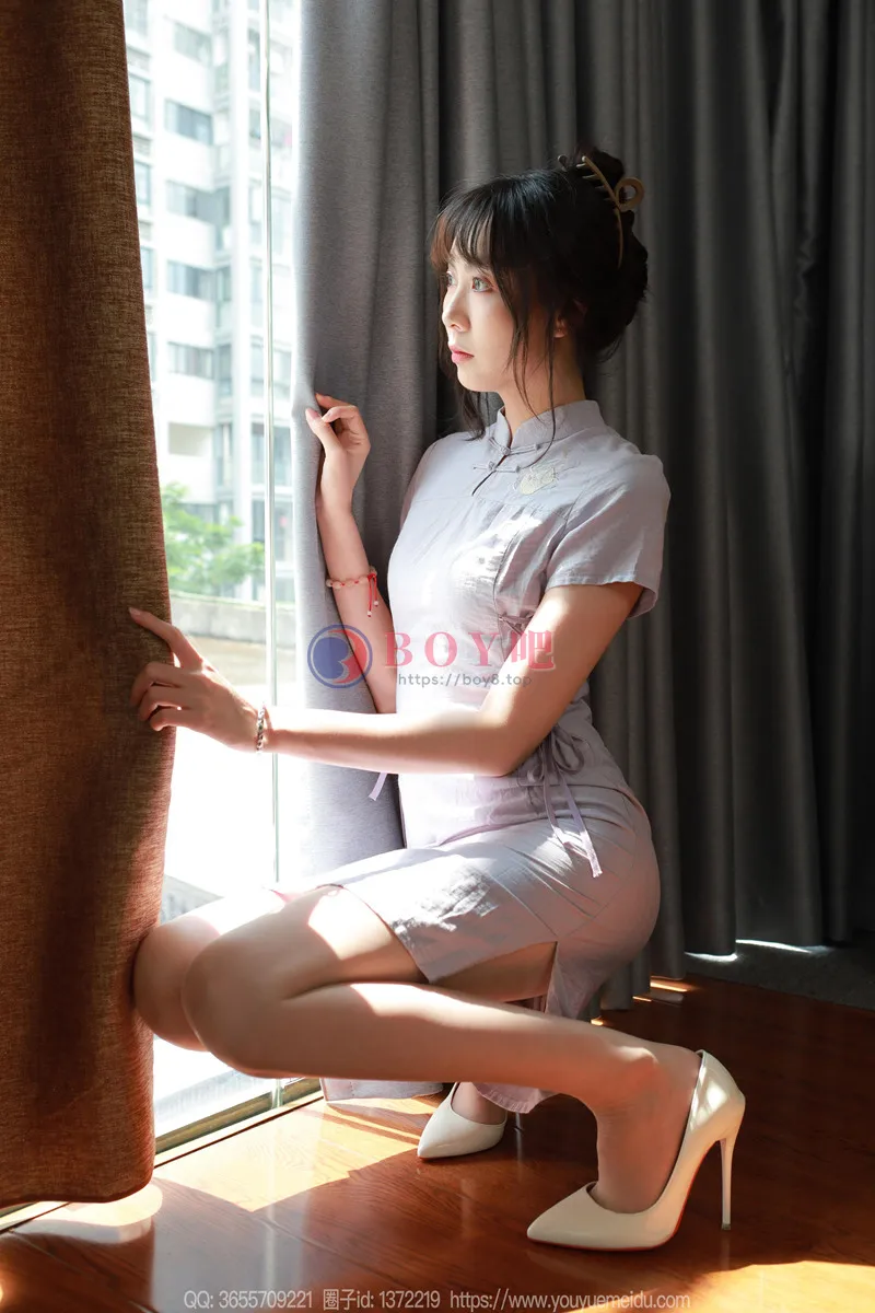 [IESS异思趣向] 2024.09.30 丝享家 1859 团团 素色旗袍 [90P-88MB]-BOY吧