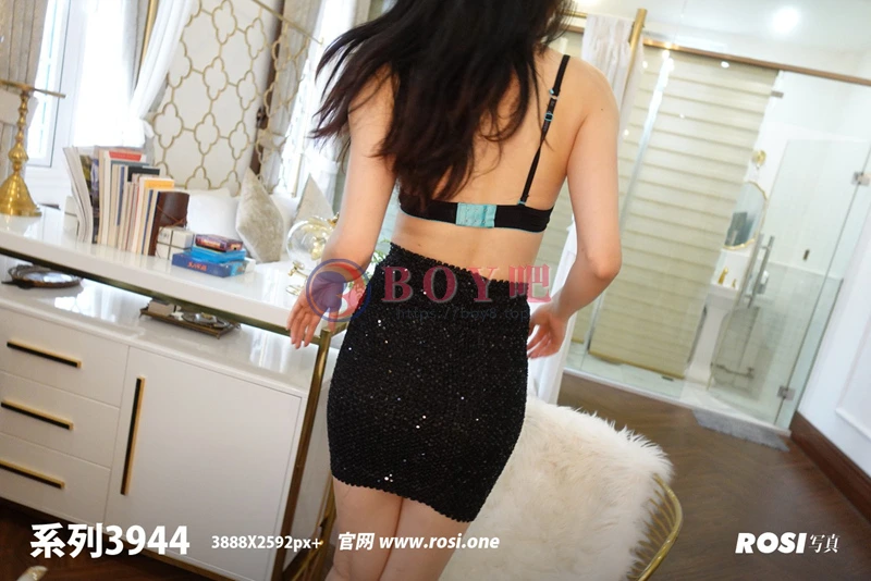 [ROSI写真] 2022.09.22 NO.3944 [86+1P-118MB]-BOY吧