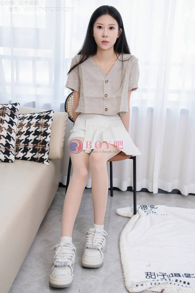 甜予摄影 2025.05.09 NO.200 泡芙-板鞋、白棉袜、薄肉丝 [130P+2V-4.57GB]-BOY吧