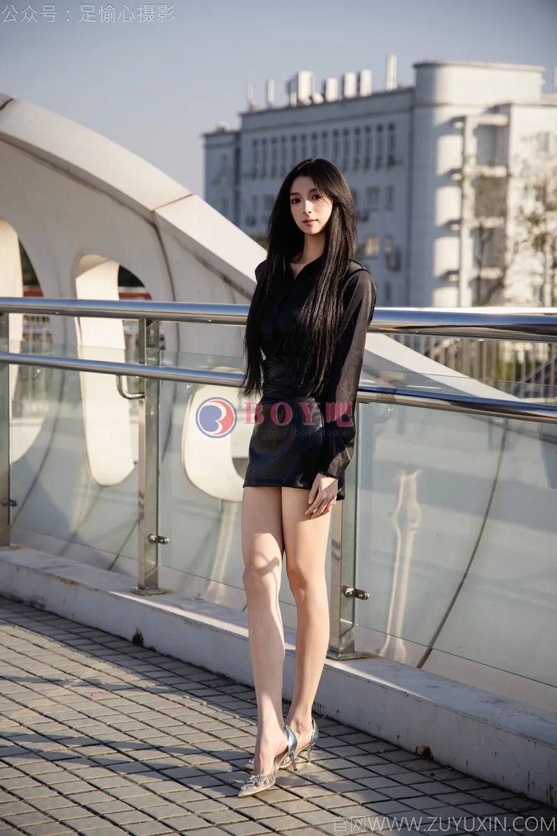 [足愉心] NO.020 云悦（搭配：黑色衬衫、皮裙、高跟鞋、裸足） [120P+2V-5.44GB]-BOY吧